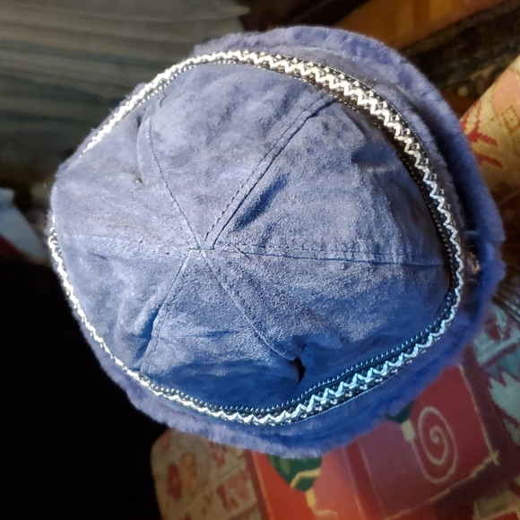 💥SOLD💥UGG Shearling&Blue Suede Bucket Winter Hat"New" - Picture 4 of 8